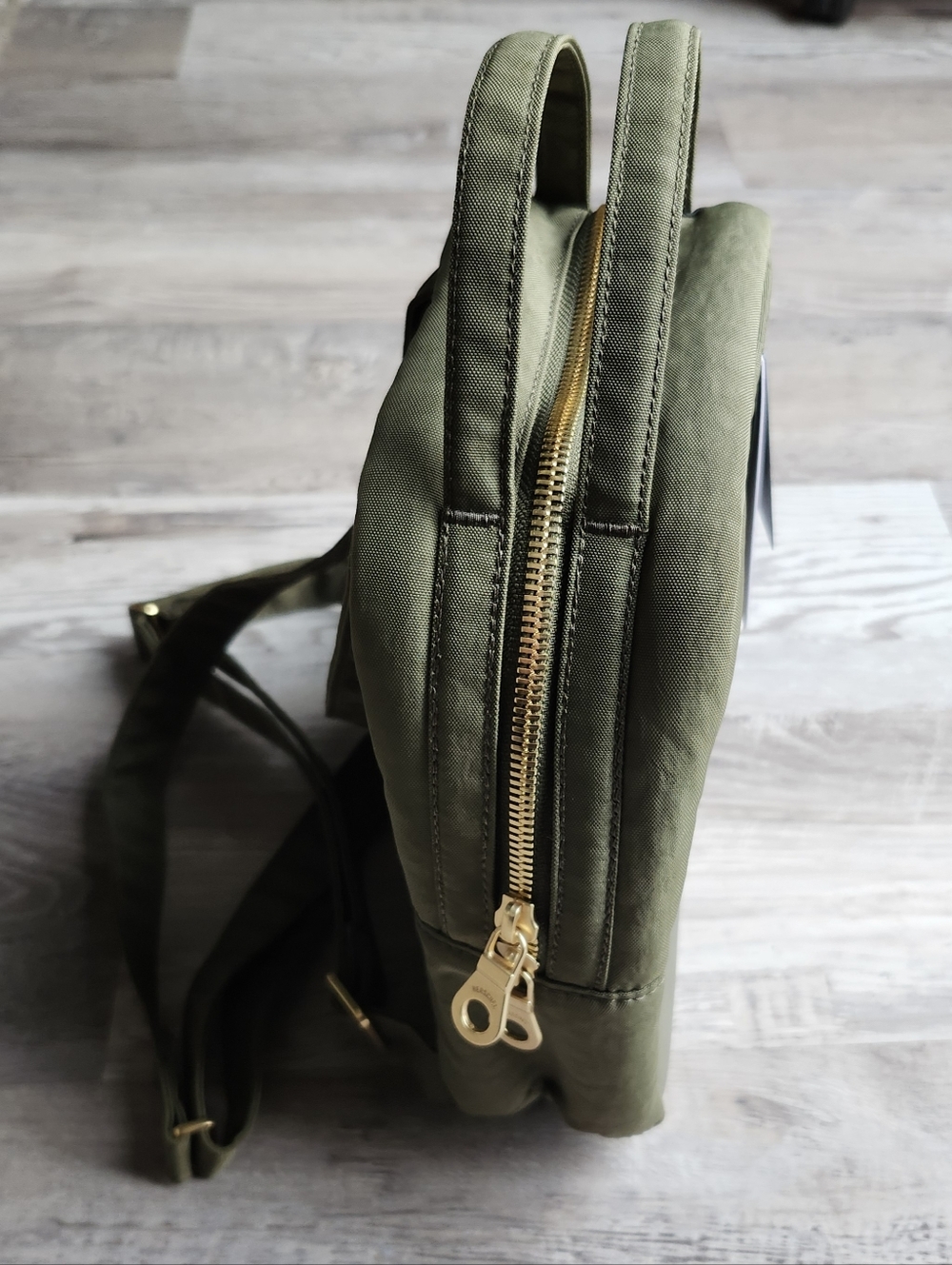 Herschel Orion Mini Backpack Ivy Green NWT Gold Hardware Travel Bag - Picture 5 of 9